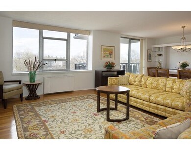 Imperial Towers unit 708, Chestnut Hill, MA 02467 - photo 2