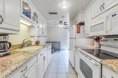 10202 N 7th Place unit A, Phoenix, AZ 85020 - photo 5