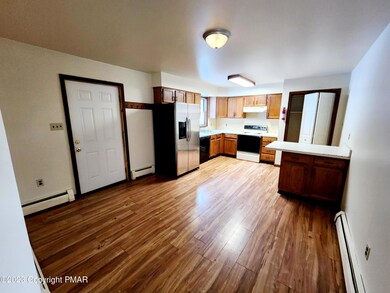 226 S Hunter Hwy, Drums, PA 18222 - photo 3