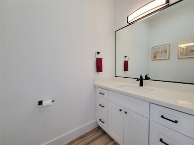 5019 Creekmont Dr, Houston, TX 77091 - photo 6