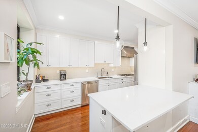 Greenwich Lodge unit 1I, Greenwich, CT 06830 - photo 2