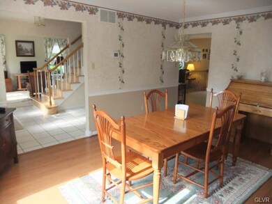 82 Madison Ln, Whitehall, PA 18052 - photo 5