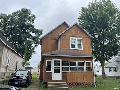 404 N Beech St, Centralia, IL 62801 - photo 2