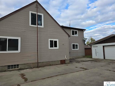 18294 Sperl Ave, New Ulm, MN 56073 - photo 3