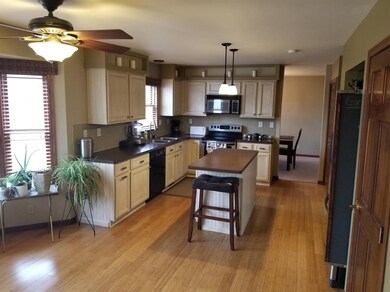 213 Spring View Dr, Chesterton, IN 46304 - photo 4