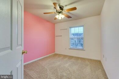 49 Litchfield Ln E, Martinsburg, WV 25405 - photo 2