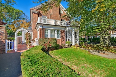 6 Elba St, Brookline, MA 02446 - photo 5