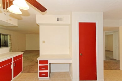 5661 Birchmont Dr unit D, Houston, TX 77091 - photo 5