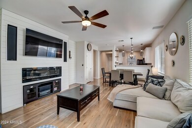 7-web-or-mls-S 87th Pl-007
