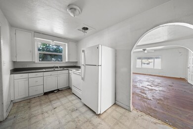 2710 Lanning Ave, Redding, CA 96001 - photo 5