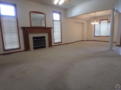 6234 SW 41st St, Topeka, KS 66610 - photo 4