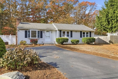 544 Cotuit Rd, Mashpee, MA 02649 - photo 3