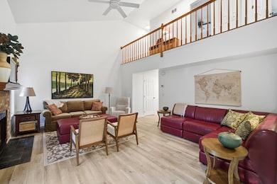 911 Old Oak Cir unit 1, Algonquin, IL 60102 - photo 4