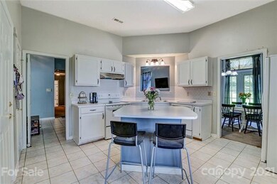 12825 Angel Oak Dr, Huntersville, NC 28078 - photo 3