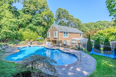 6 Edgewood Ave, Port Jefferson, NY 11777 - photo 2