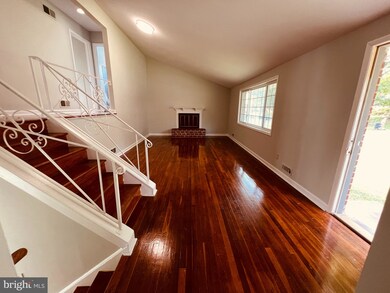 12922 Crisfield Rd, Silver Spring, MD 20906 - photo 4