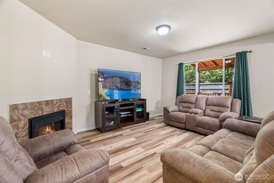 1827 100th Street Ct S, Tacoma, WA 98444 - photo 5