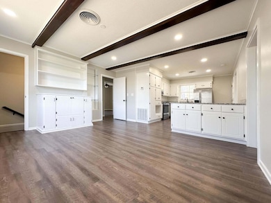 6 Dining Room View