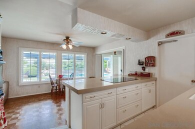 949 Maria Way, Chula Vista, CA 91911 - photo 7