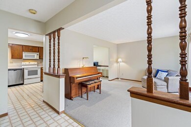 3728 Seattle Slew Drive-5.jpg-SMALL