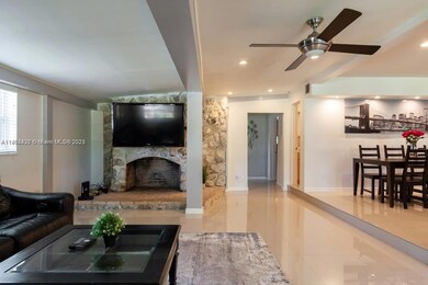 11450 SW 17th St unit A, Davie, FL 33325 - photo 4