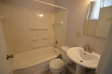1st Flr Full Bath