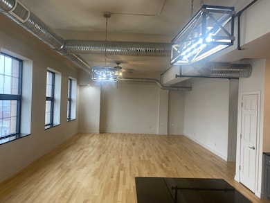 212 N Center St unit 701, Bloomington, IL 61701 - photo 6