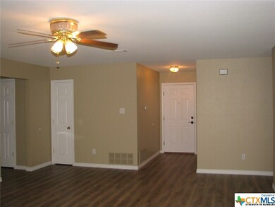 2408 Upland Bend Dr, Temple, TX 76502 - photo 4