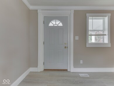 110 S Railroad St, Whiteland, IN 46184 - photo 4