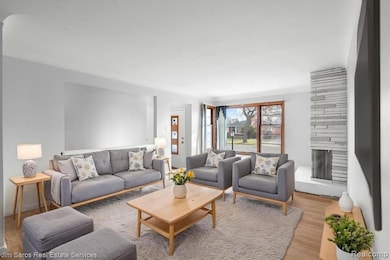 16185 Stricker Ave, Eastpointe, MI 48021 - photo 2