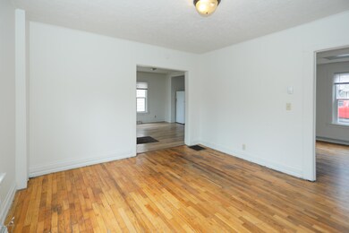 1119 Mills-104