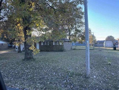 105 Wyatt St, Bono, AR 72416 - photo 2