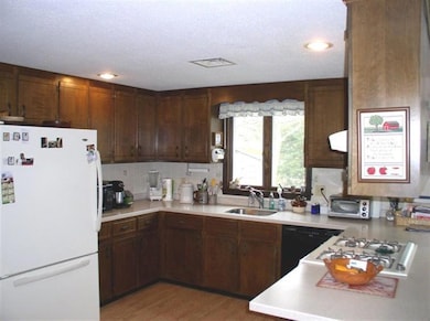 71 Ansel Howland Rd, Centerville, MA 02632 - photo 5