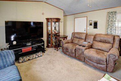 106 Lakewood Dr, Bastrop, TX 78602 - photo 7