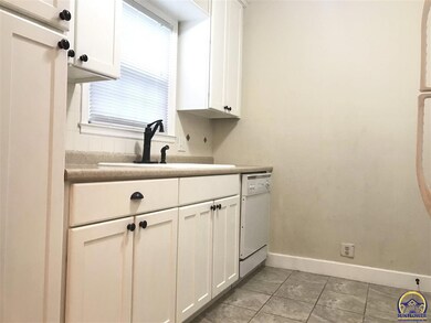2021 SW Webster Ave, Topeka, KS 66604 - photo 5