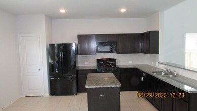 1524 Barras St, Alvin, TX 77511 - photo 6