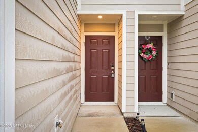 5939 Creekside Crossing Dr, Jacksonville, FL 32210 - photo 2