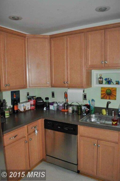 8620 Oakleigh Rd, Parkville, MD 21234 - photo 6