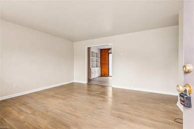 632 Daniel Dr, Newport News, VA 23601 - photo 2