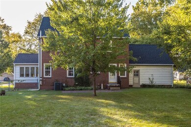 2741 51st St, Des Moines, IA 50310 - photo 6