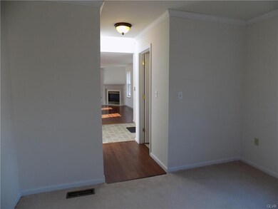 6825 Hunt Dr, Macungie, PA 18062 - photo 5