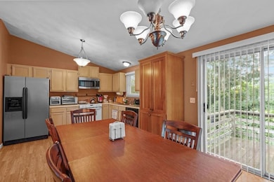 204 Shenandoah Rd, Warwick, RI 02886 - photo 6
