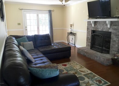 2321 Woodridge Dr, Winterville, NC 28590 - photo 5