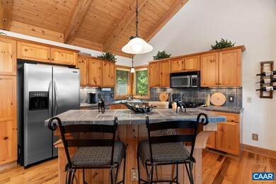 120 Brimstone Dr, Roseland, VA 22967 - photo 2