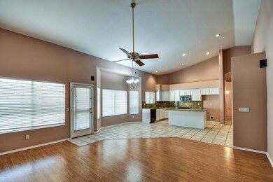 family room 3