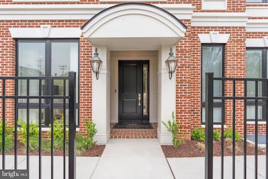 1620 Chain Bridge Rd, McLean, VA 22101 - photo 4