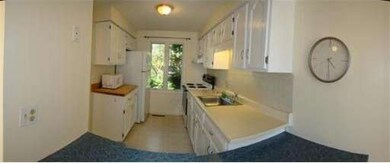 17 Winston Ct, Amherst, MA 01002 - photo 6