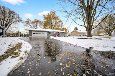 8541 Belnor Dr, Cicero, NY 13039 - photo 3