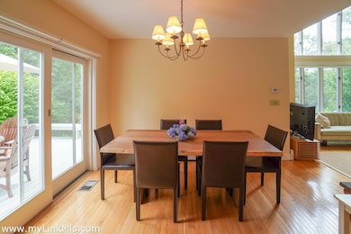 11 High Meadow Ln, Oak Bluffs, MA 02557 - photo 5