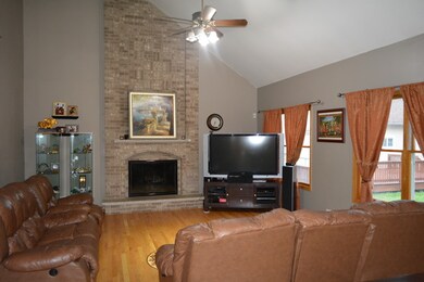 185 N Bonnie Brae Ave, Elmhurst, IL 60126 - photo 3